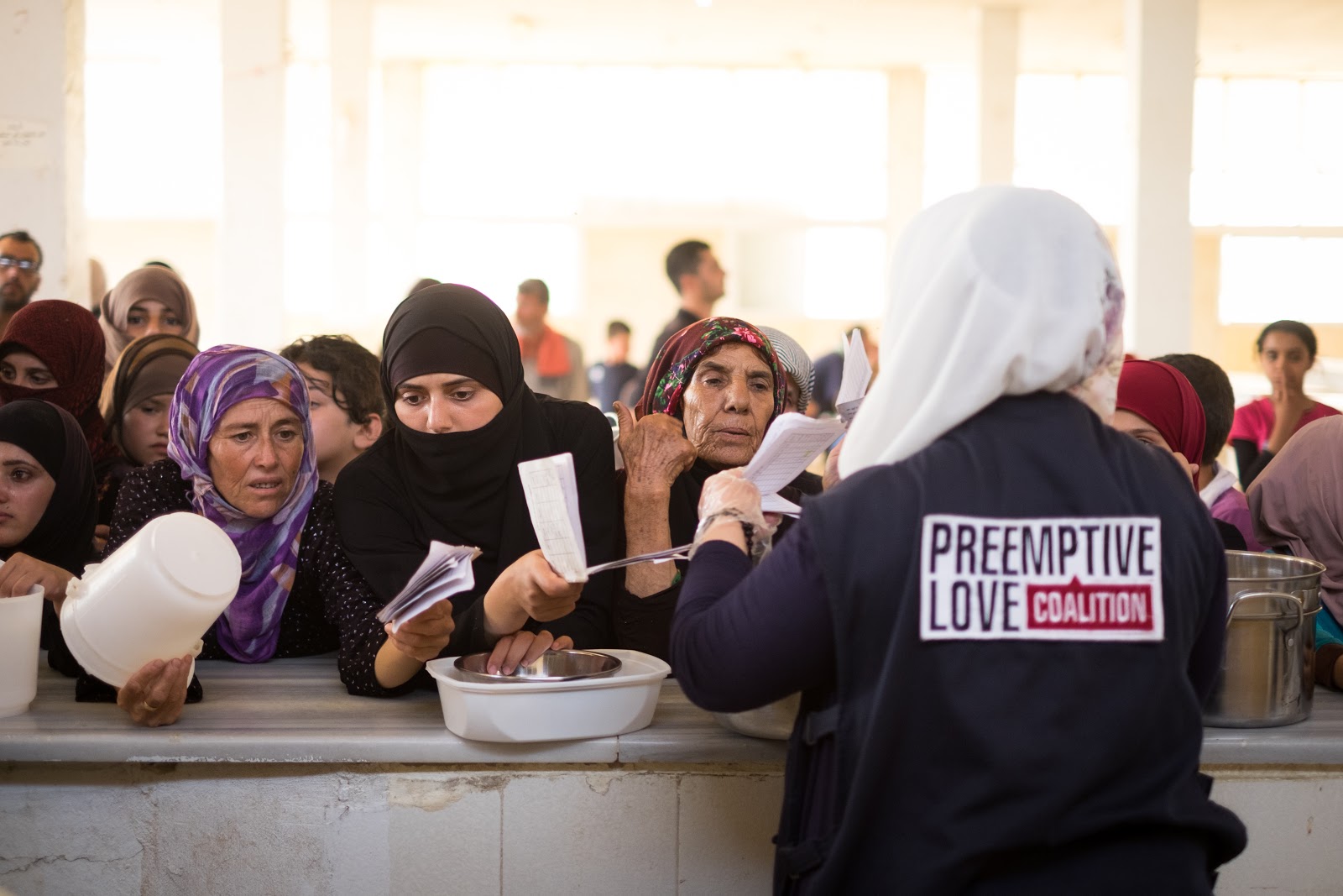 Feeding displaced families in Syria